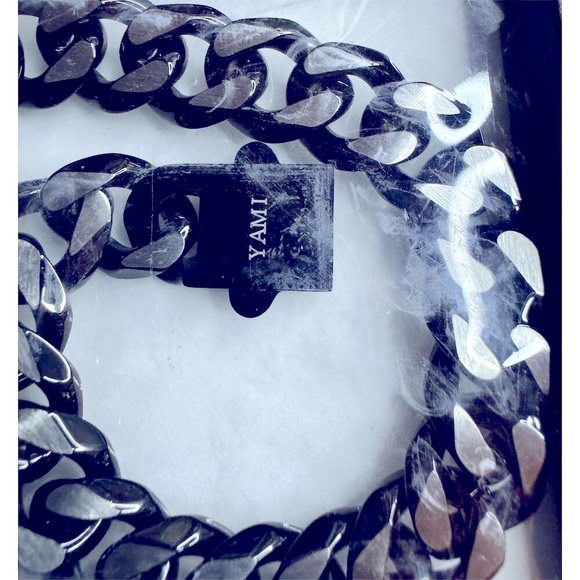 New Yaml Black Cuban Link Chain Bracelet Crafted from Titanium Steel